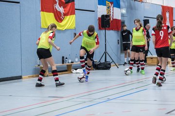 Bild 68 - C-Juniorinnen Loewinnen Cup